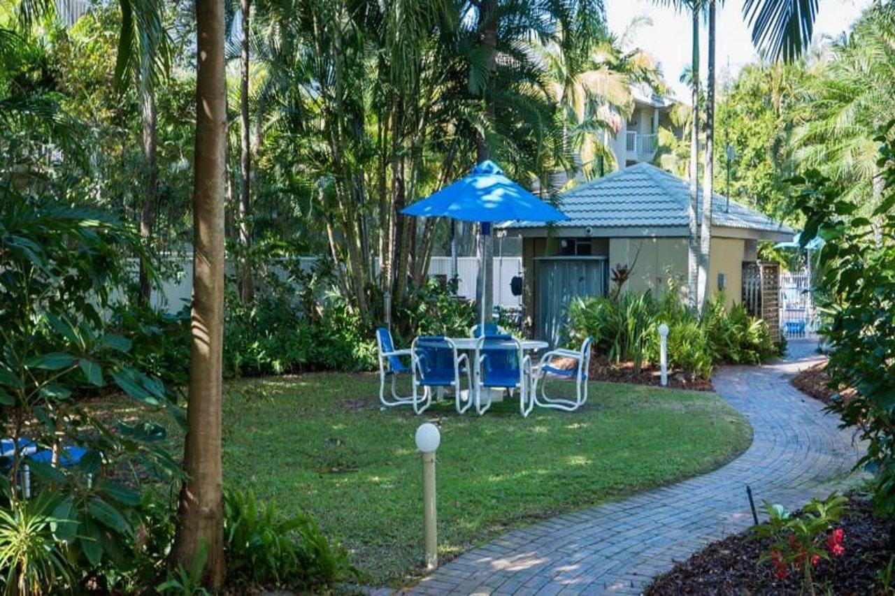 Surfers Tropique Holiday Apartments Gold Coast Exterior photo