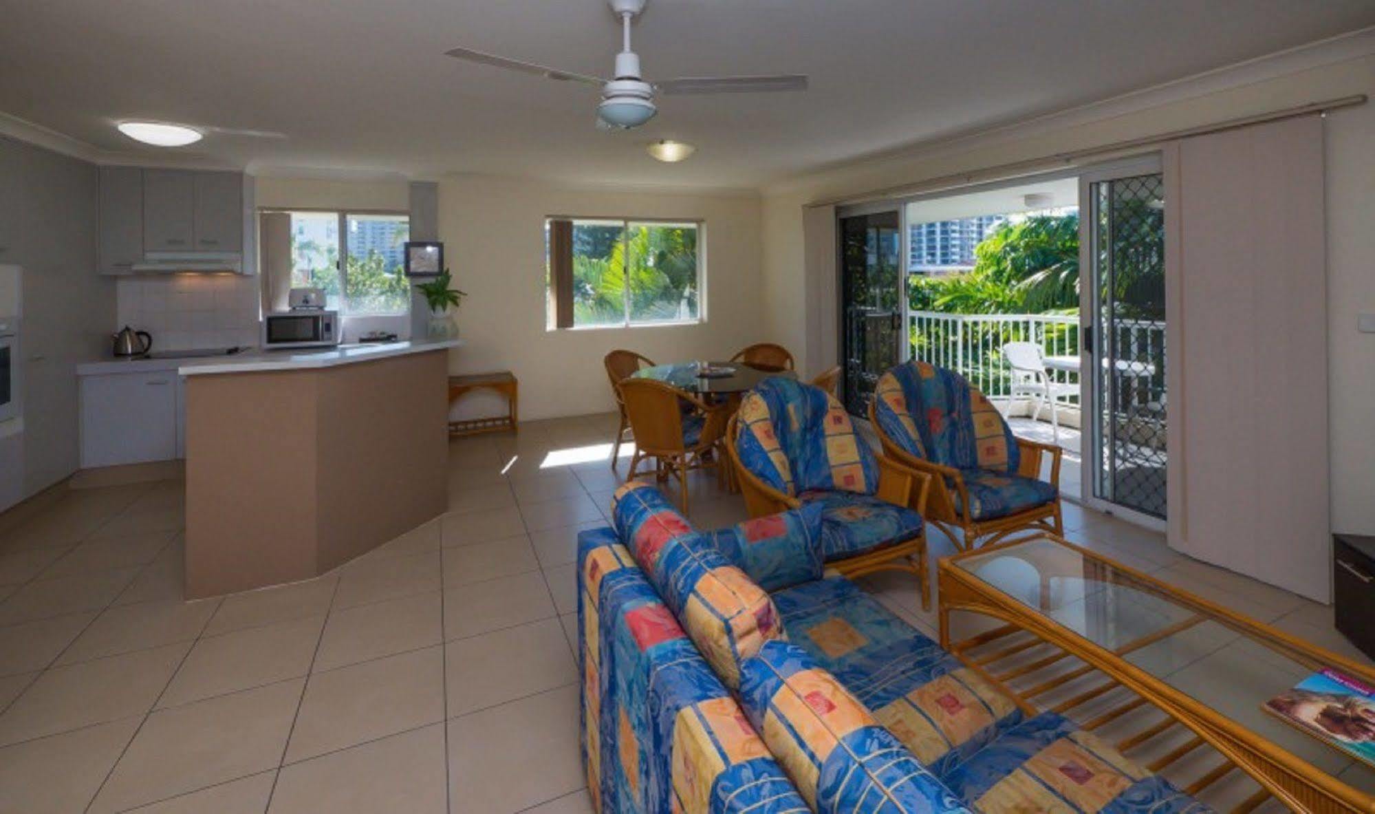 Surfers Tropique Holiday Apartments Gold Coast Exterior photo
